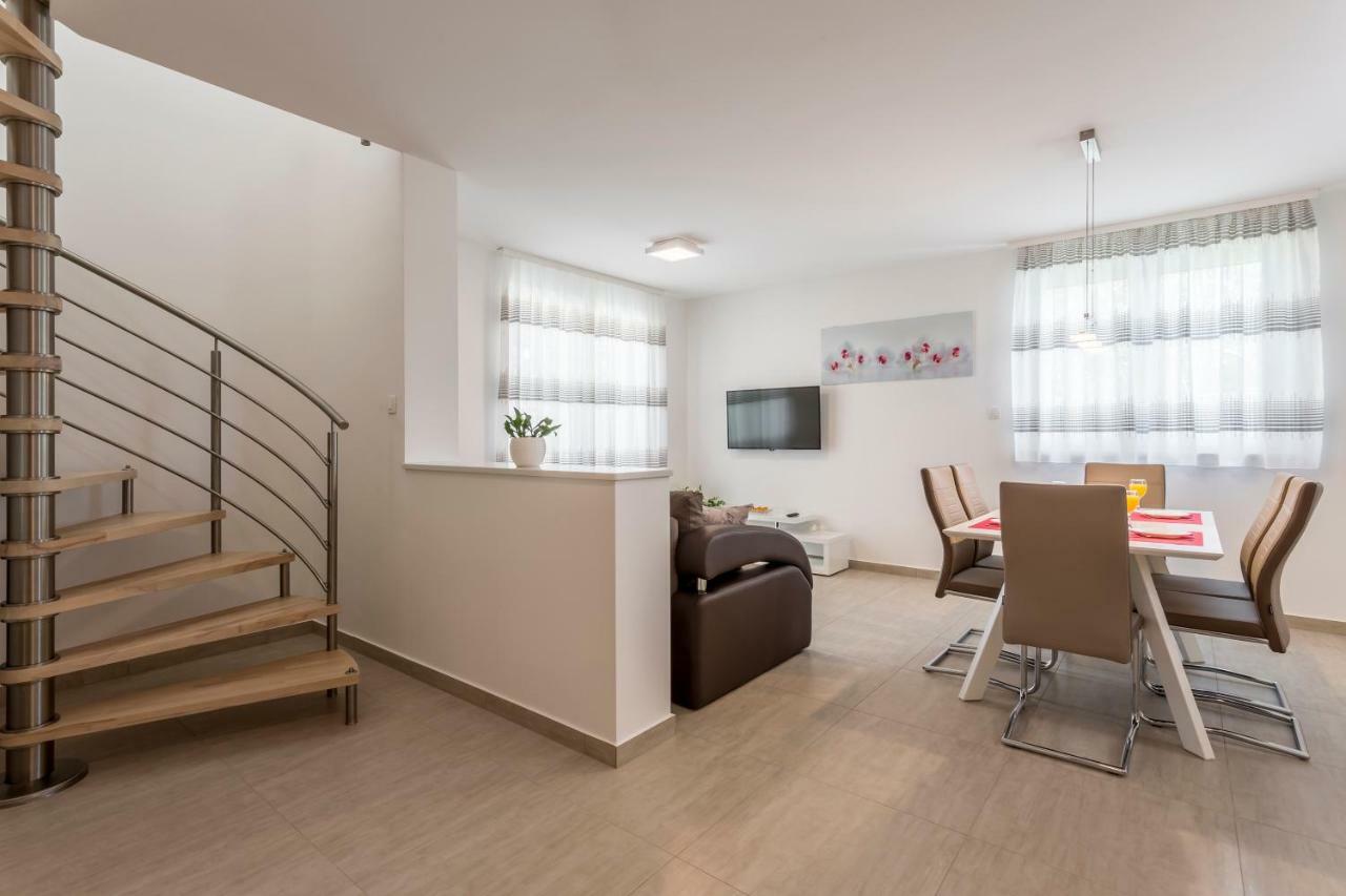 פודסטראנה Apartments Villa 19 מראה חיצוני תמונה